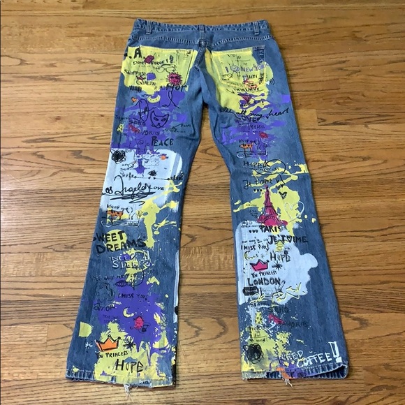 Old Navy Graffiti Painted Jeans - Picture 7 of 11
